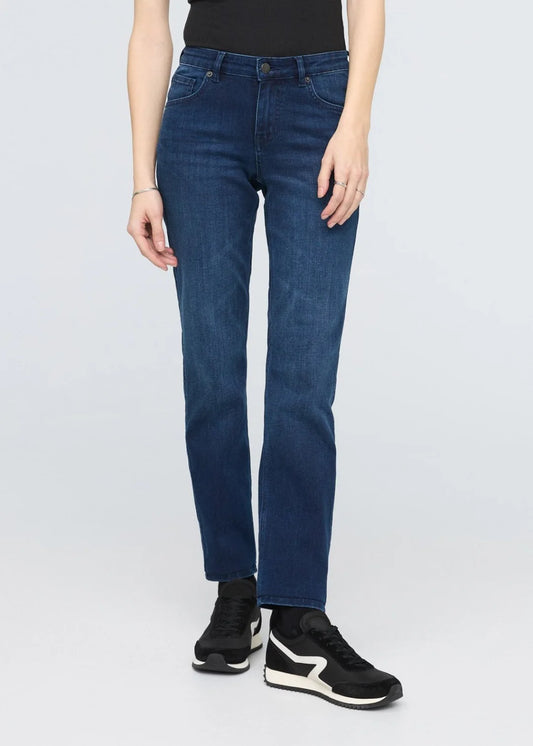 Performance Denim Girlfriend Jean