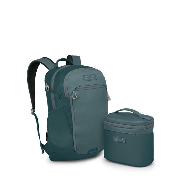 x Hydro Flask Backpack and Insulated Lunch Bag Bundle